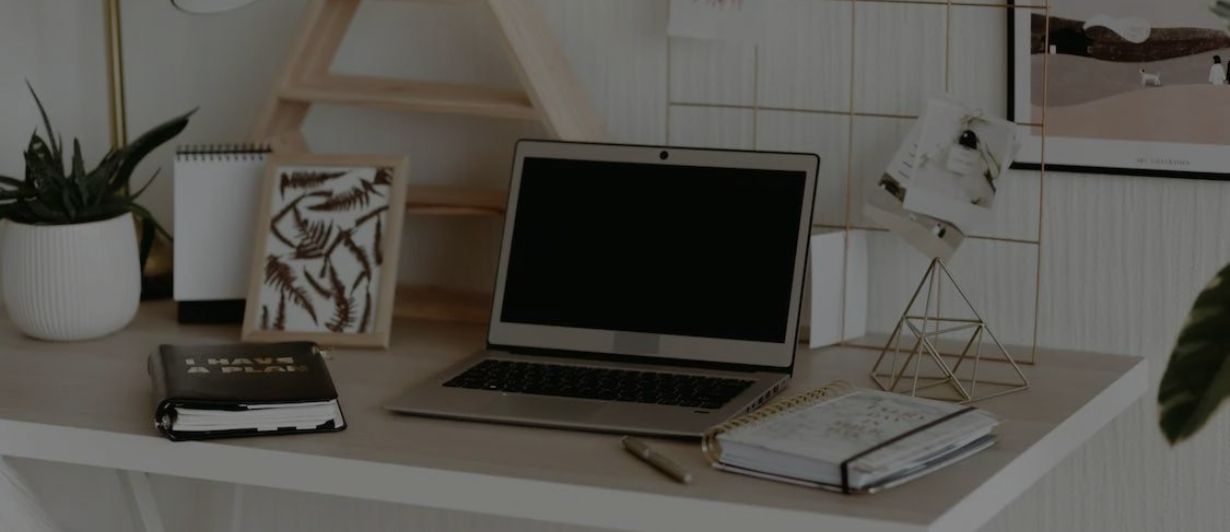 10 artículos indispensables para tener tu propia oficina en casa 